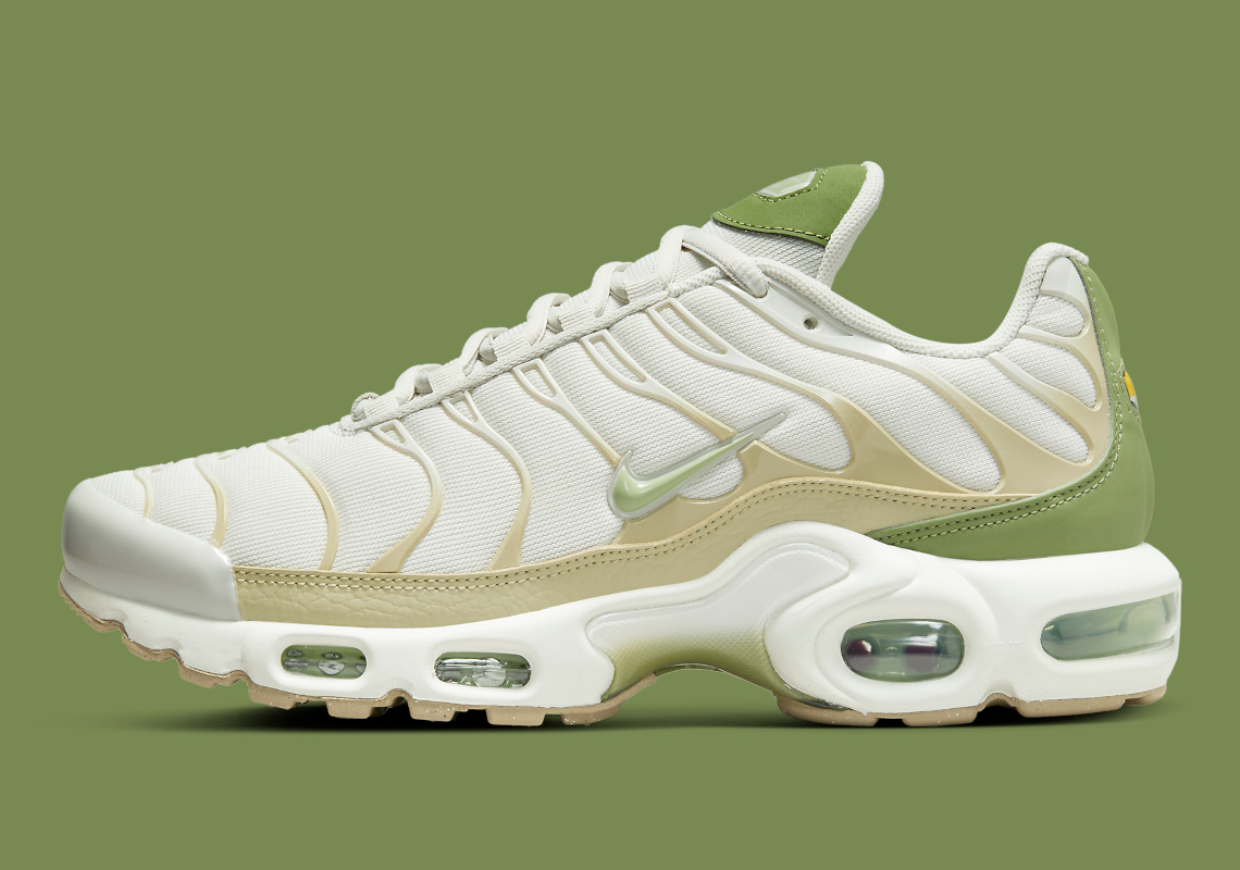 Nike Air Max Plus 'White/Green' DX8954-001