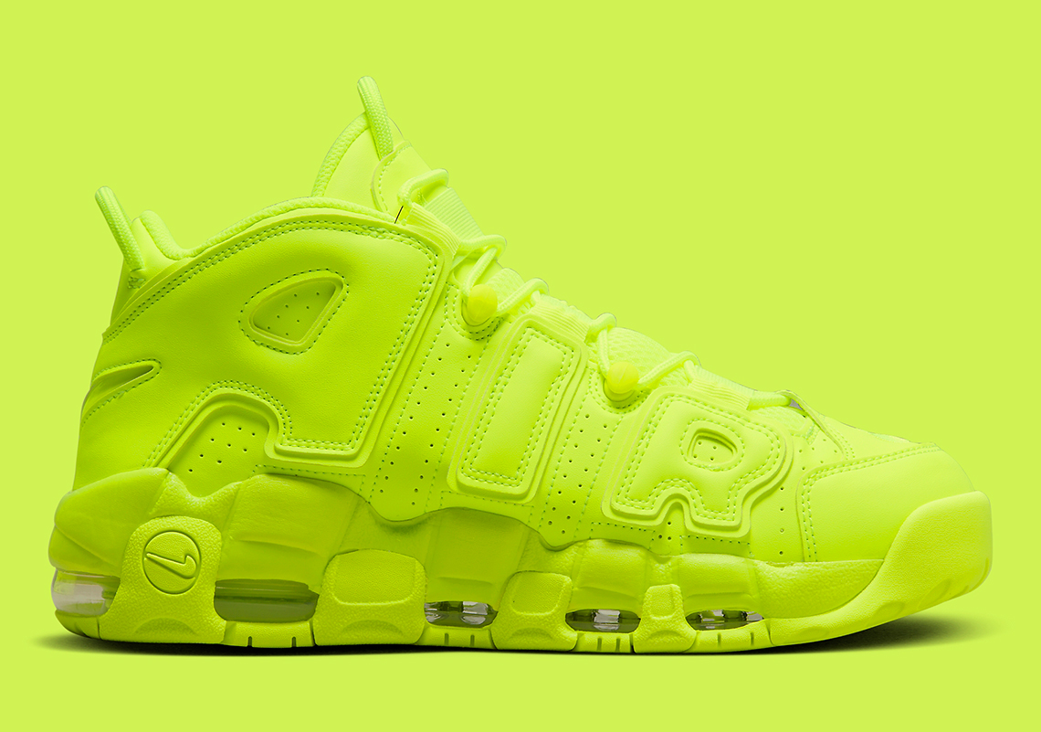 nike air uptempo volt