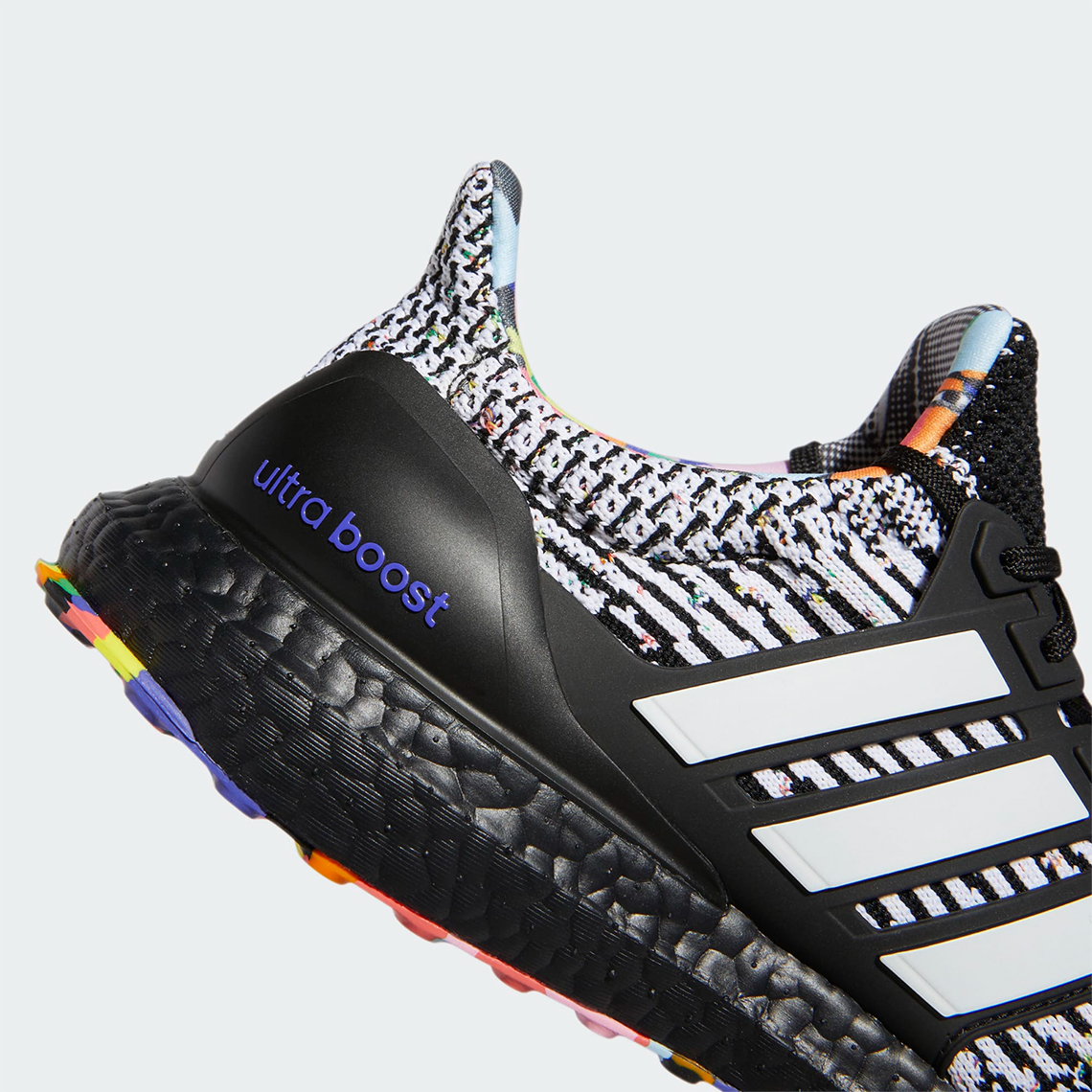 Ultra boost pride outlet white