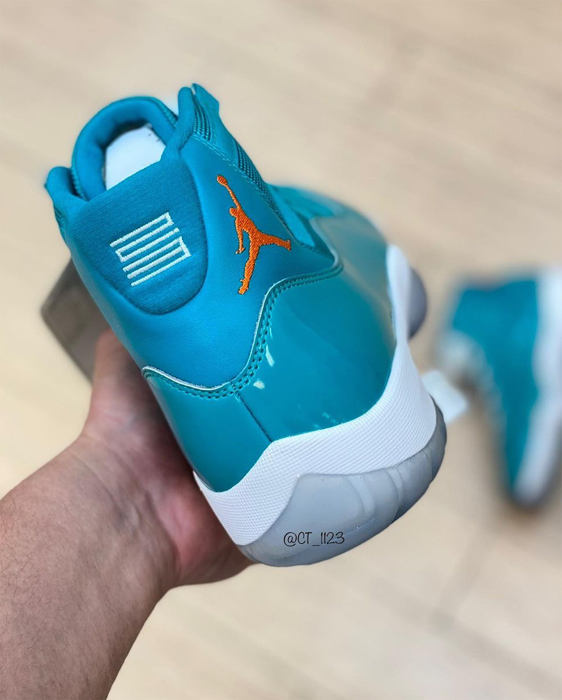 Turquoise 2024 jordans 11