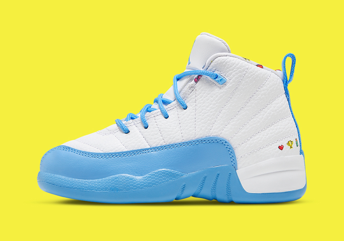 Jordan 12 blanco con azul new arrivals