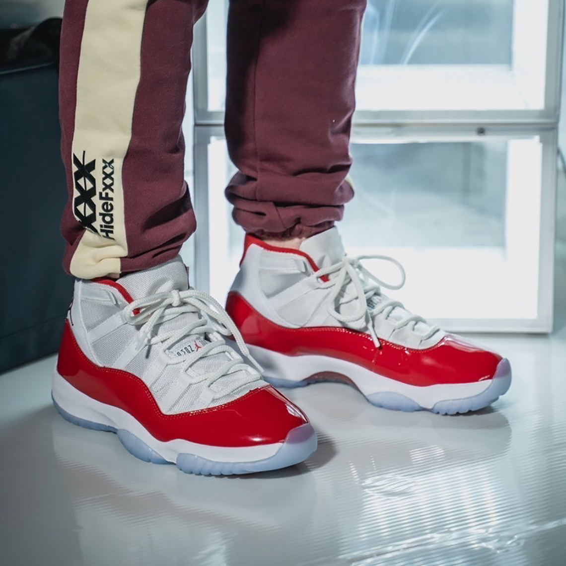 red jordan 11 on feet