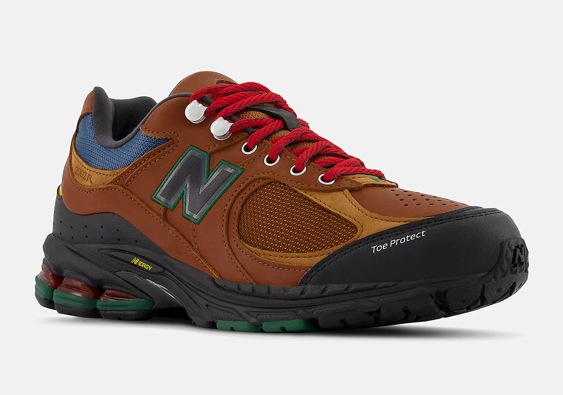 new balance waterproof hiking sneakers