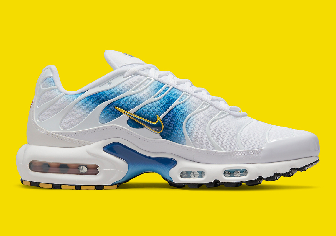 nike air max plus blue and yellow