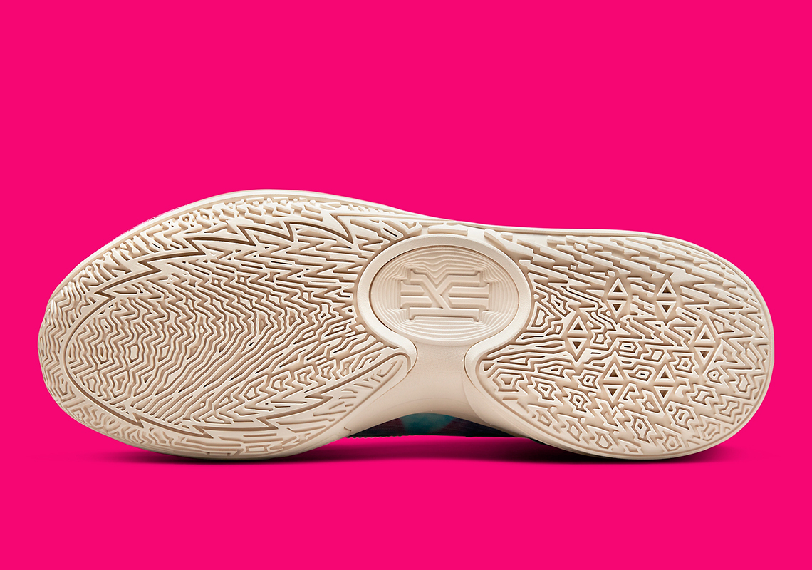 Kyrie 2025 5 outsole