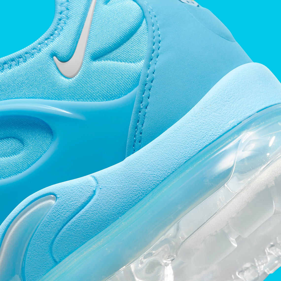 vapormax plus navy blue