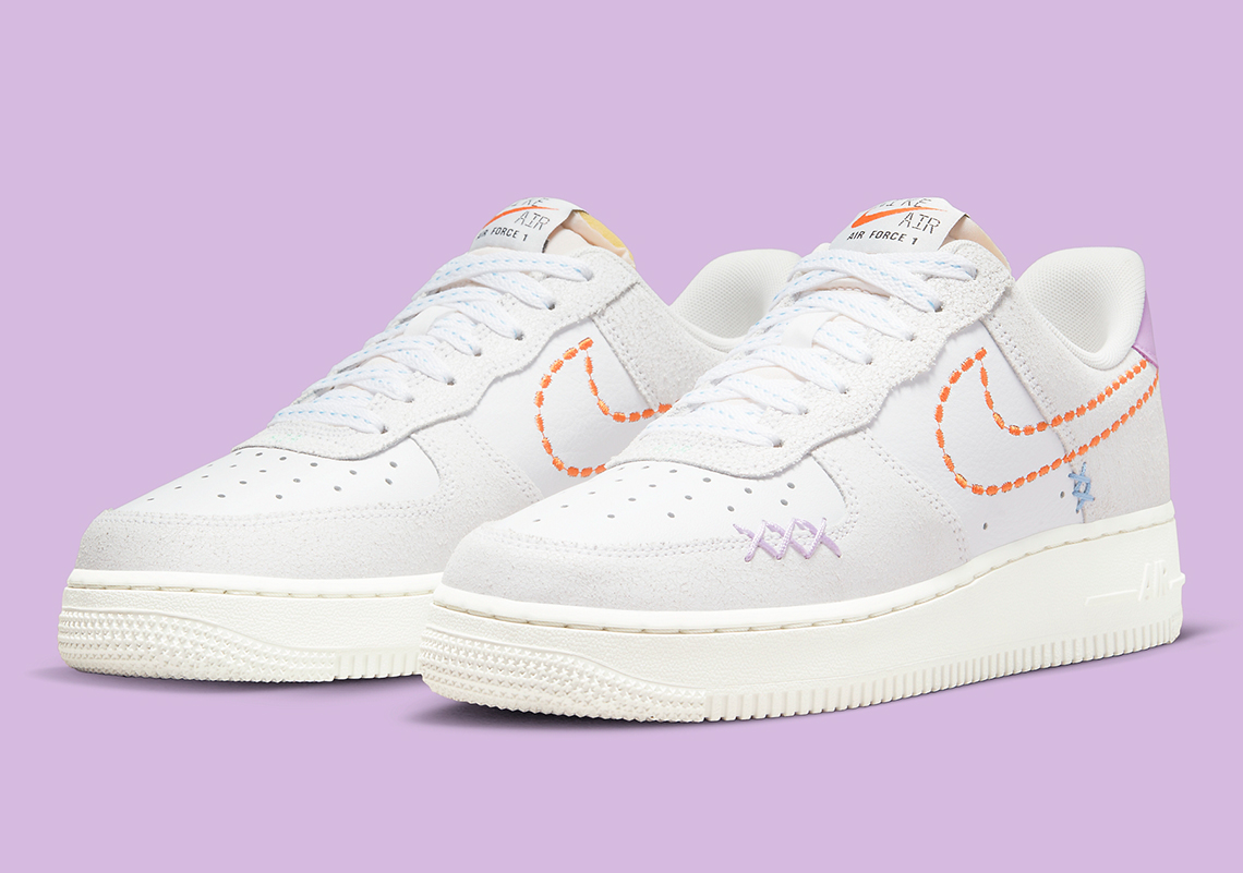 Nike Air Force 1 DX2348 100 4