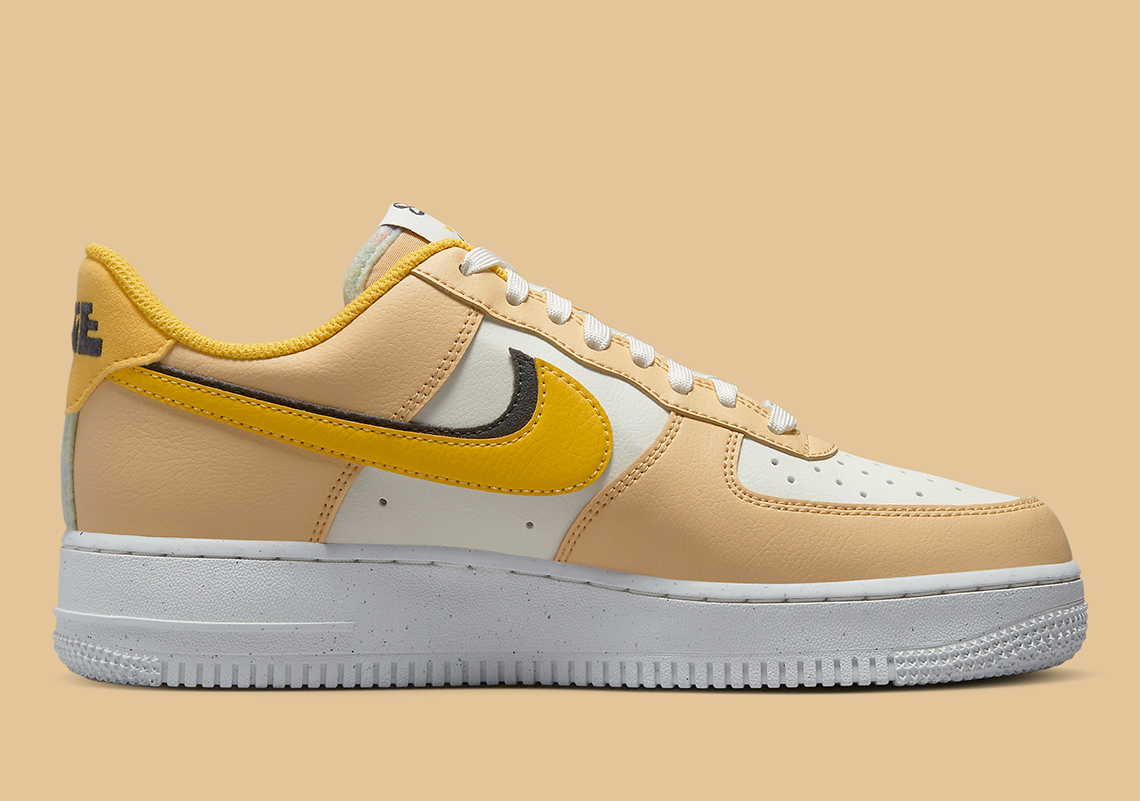 Nike air force 1 best sale 82 gold