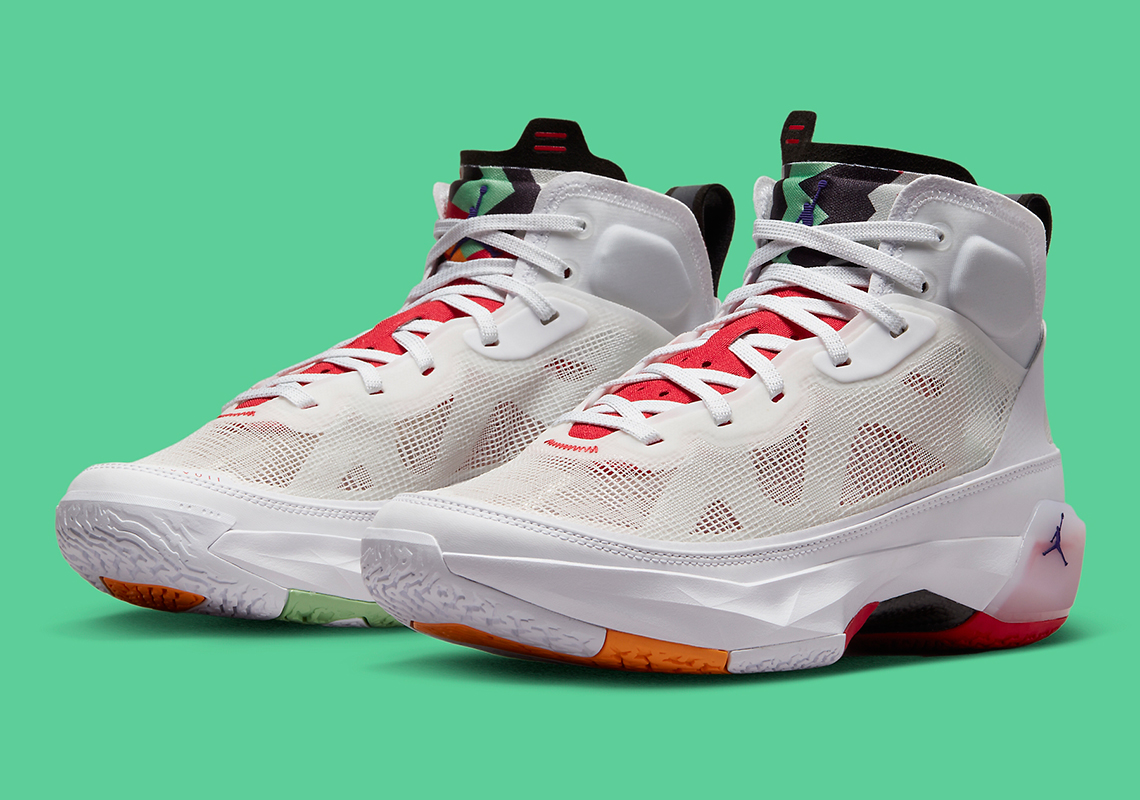 Official Images Of The Air Jordan 37 "Hare"