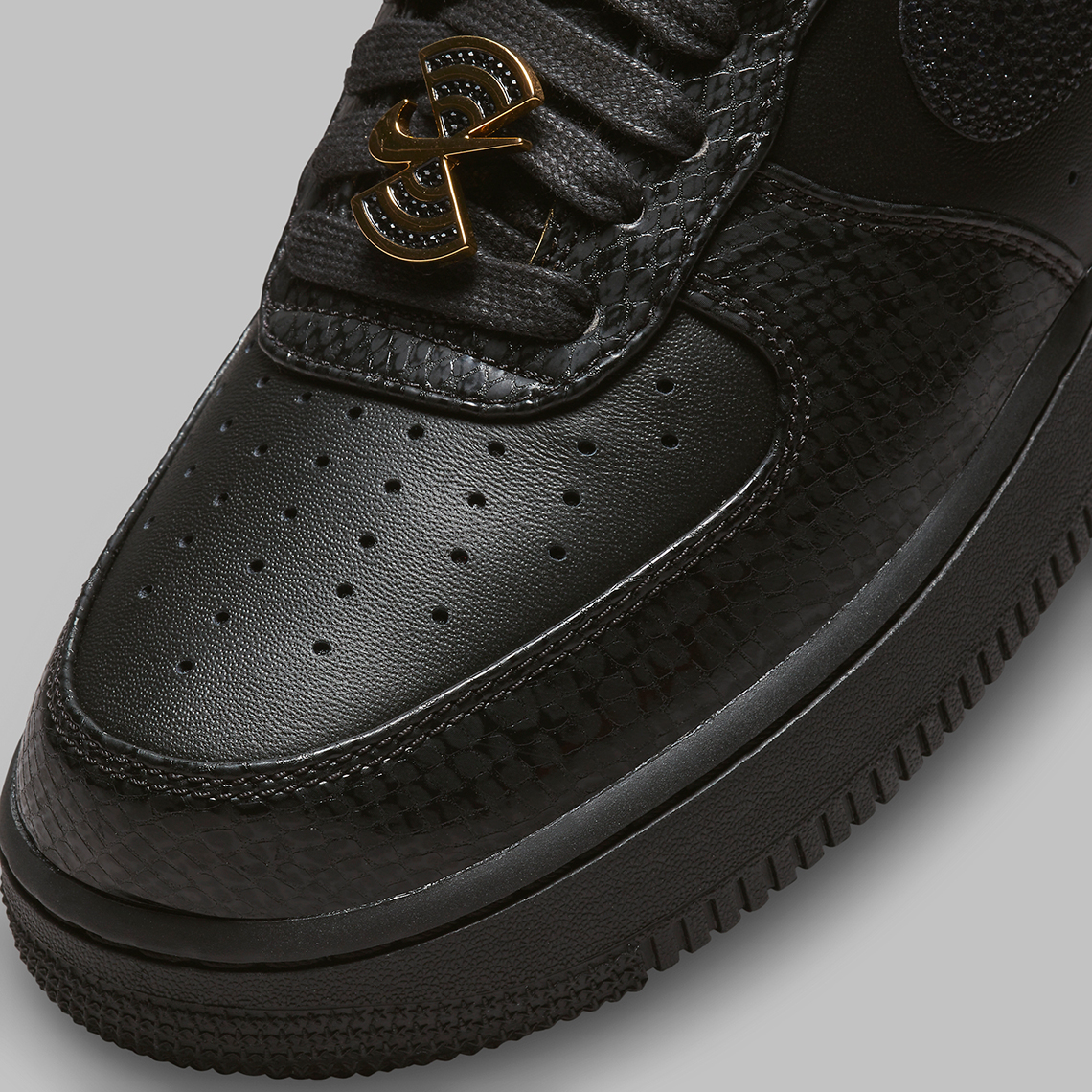 Air force black hot sale and gold