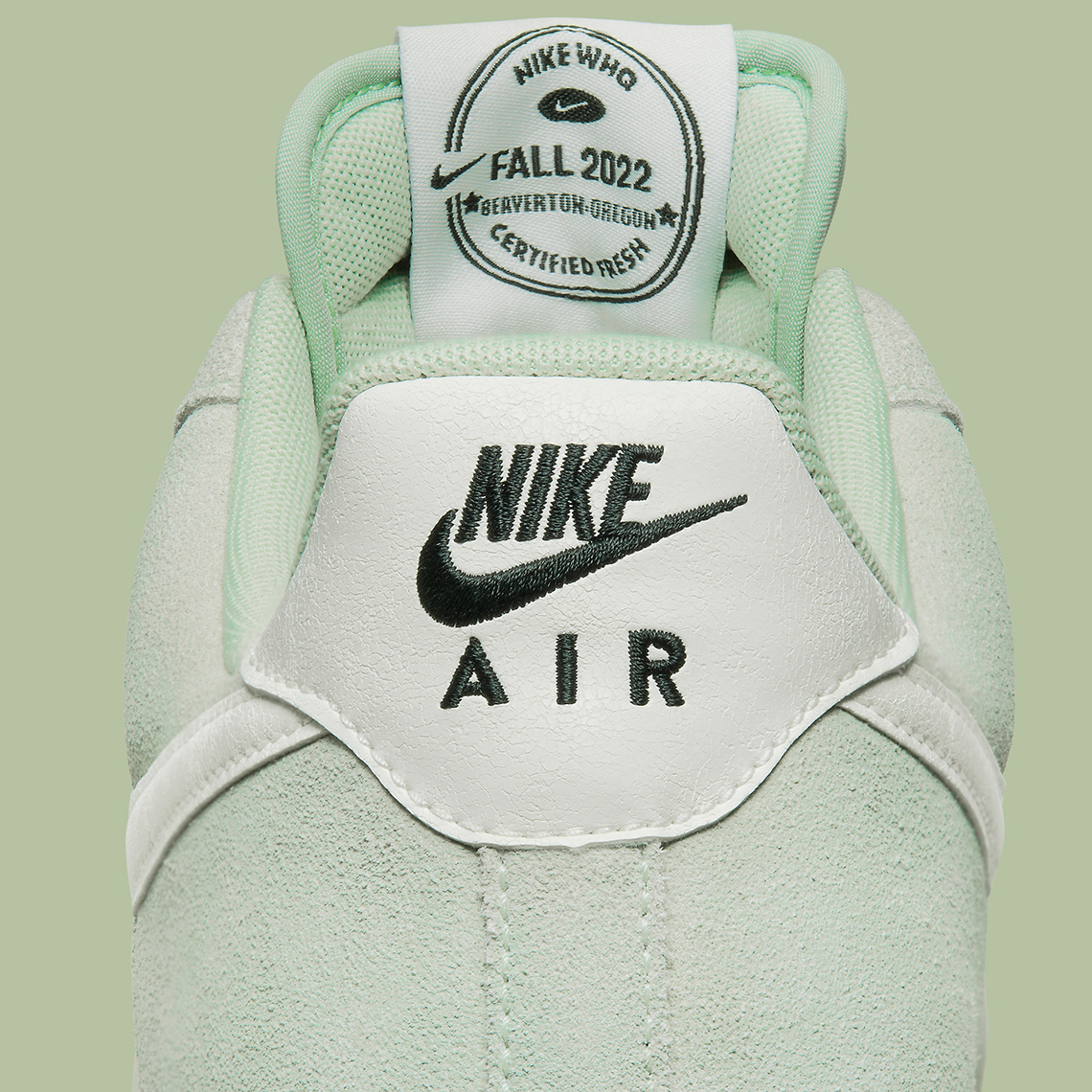 Enamel Green Highlights This Nike Air Force 1 •