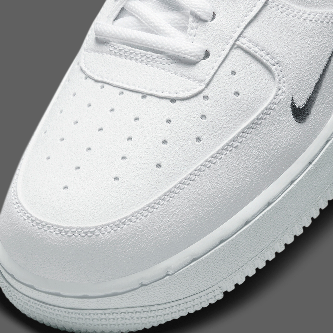 022 - GmarShops - the Nike Blazer continues to surprise - Nike Air Force 1  07 Low White Grey Silver LV0506