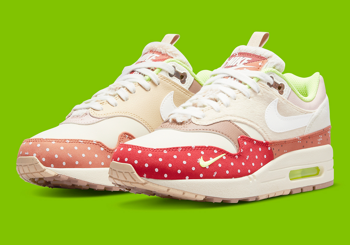 nike solar air max 1 womans best friend DR2553 1113