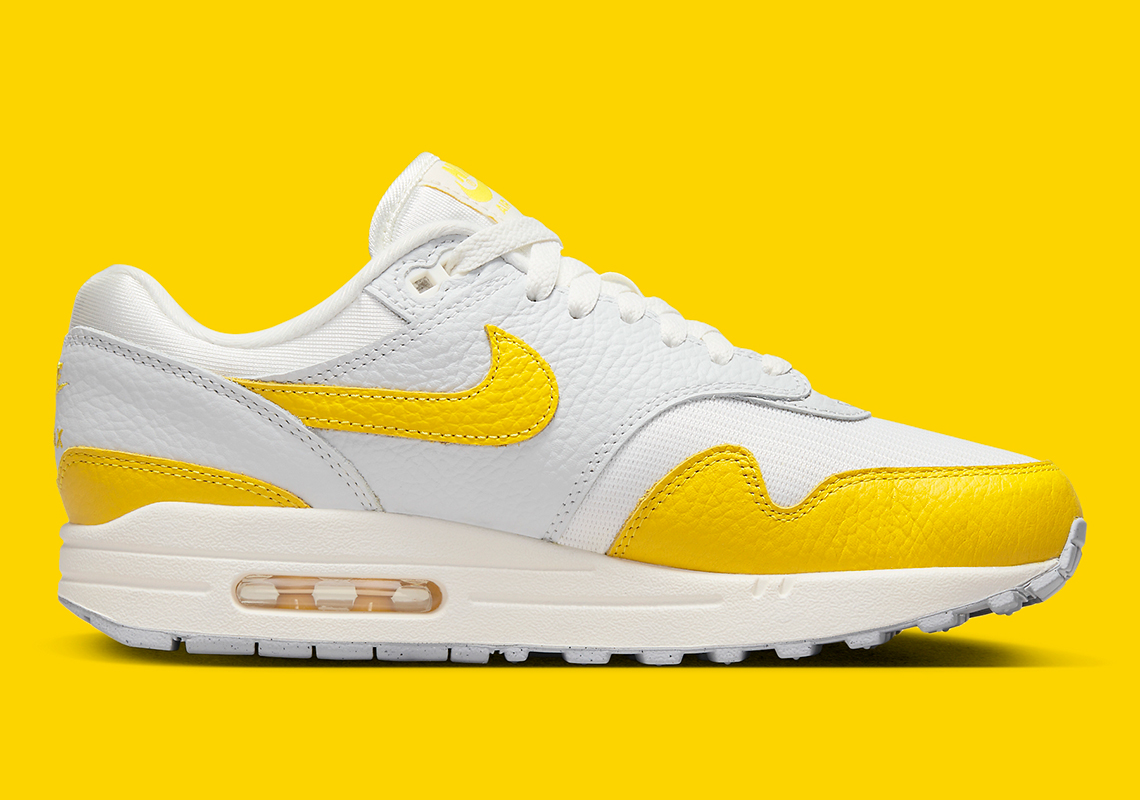 yellow sneakers nike air max