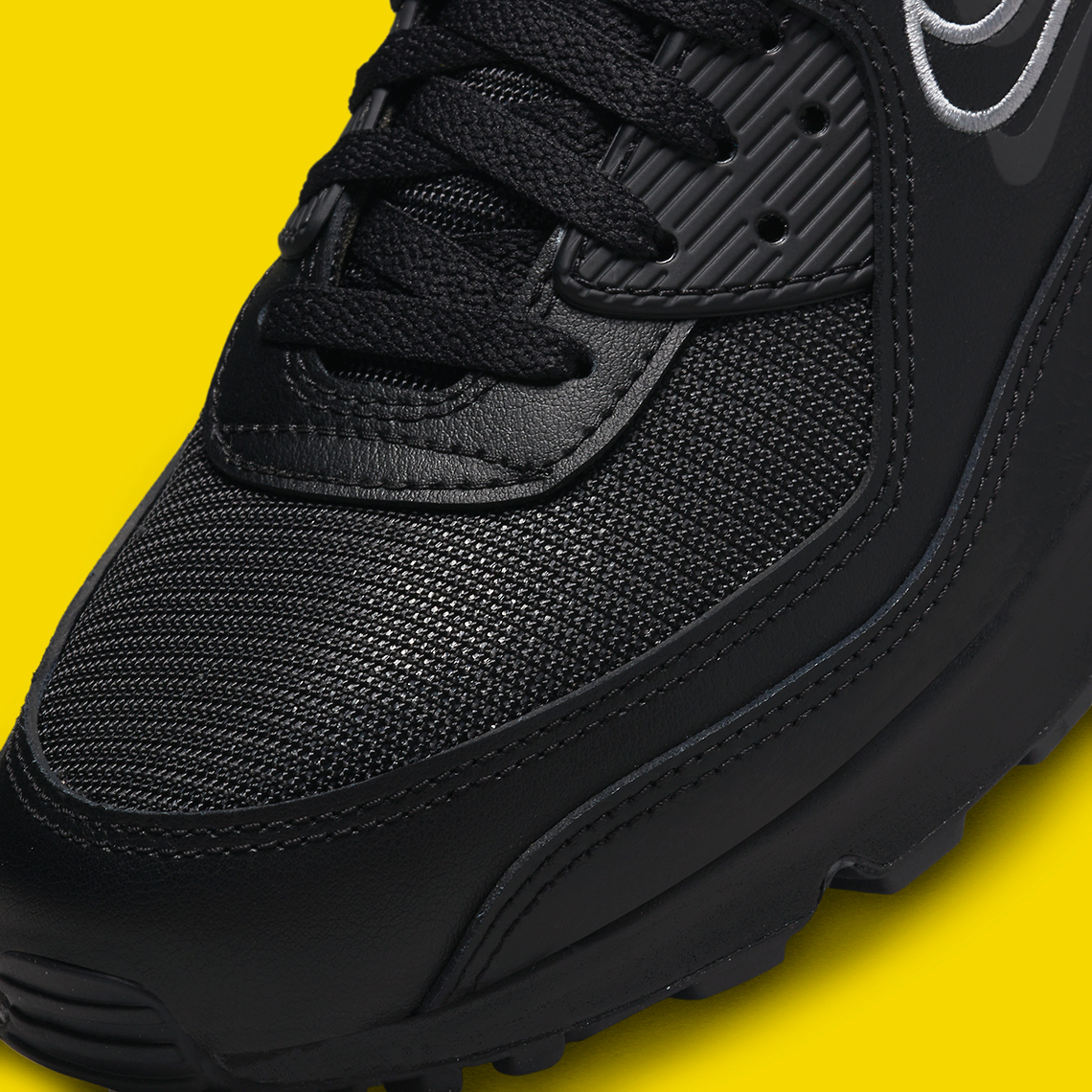 nike air max black white swoosh