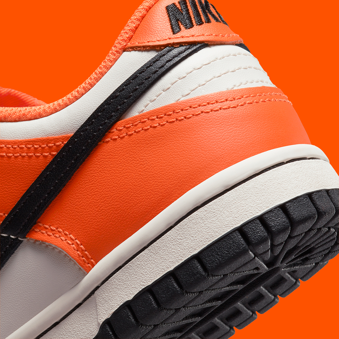 Nike Dunk Low GS 'Halloween' White/Soft Orange-Black 306339-182