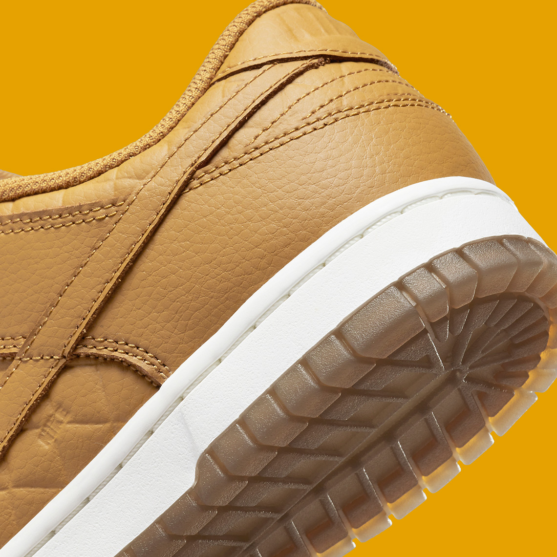 nike dunk low quilted wheat dx3374 7008