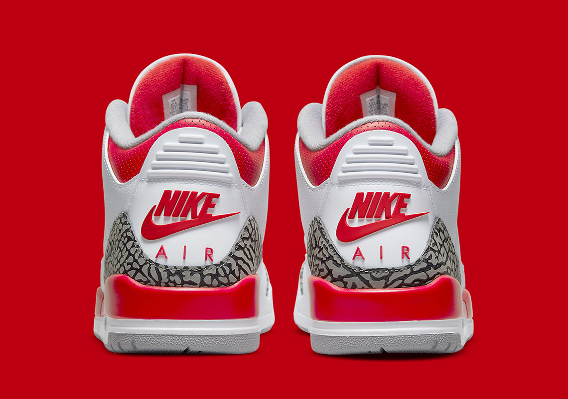 footlocker air jordan 4 fire red