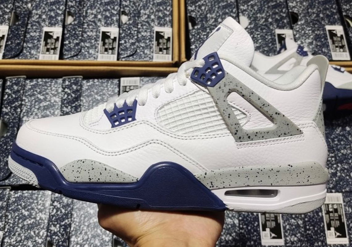 Jordan 4's hotsell blue and white