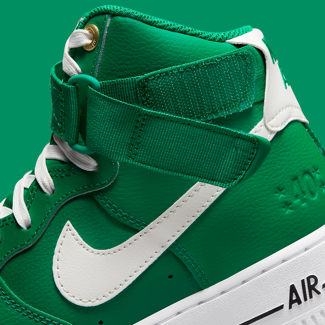 Nike Air Force 1 High 40th Anniversary DQ7584-300 | SneakerNews.com