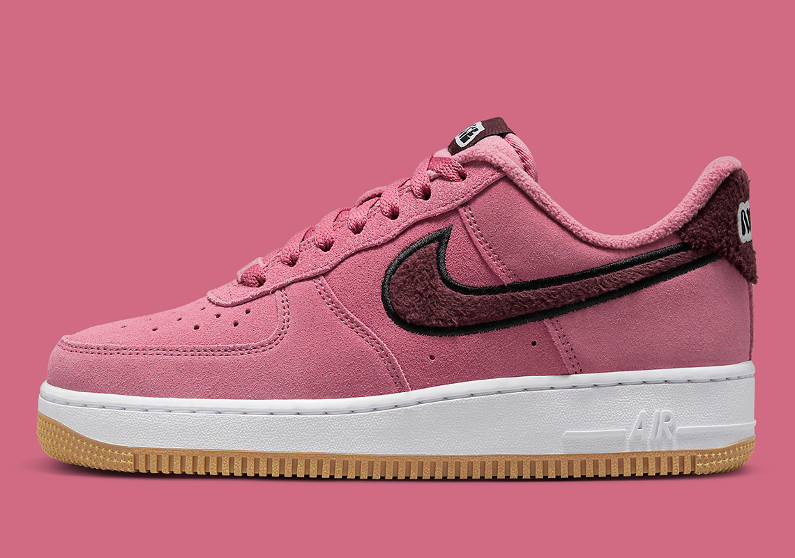 Nike Air Force 1 Pink DQ7583 600 1