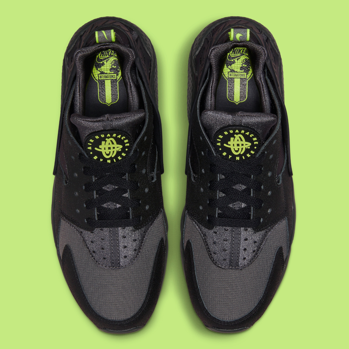 Doorweekt hoesten Vlieger Nike Air Huarache "Black/Volt" DZ4499-001 | SneakerNews.com