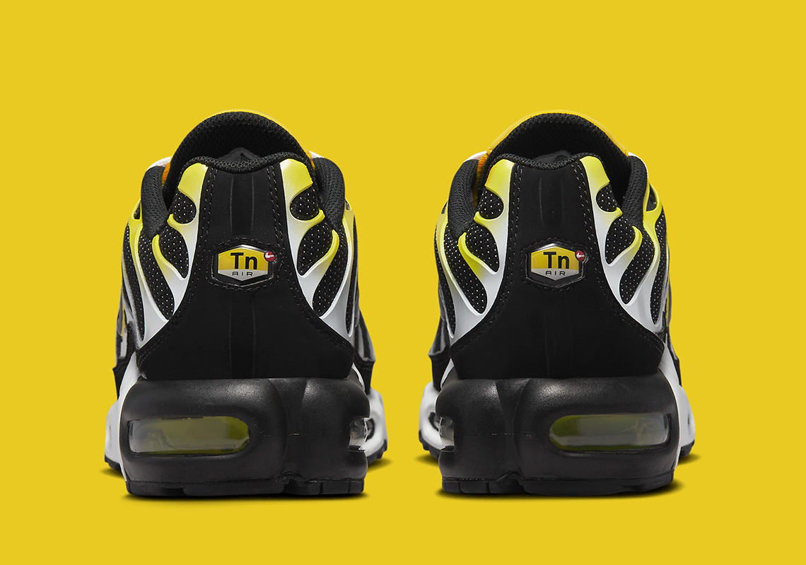Nike Air max Plus Black Yellow DQ3983 001 5
