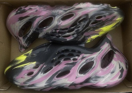 adidas Yeezy Foam Runner MX Carbon 05
