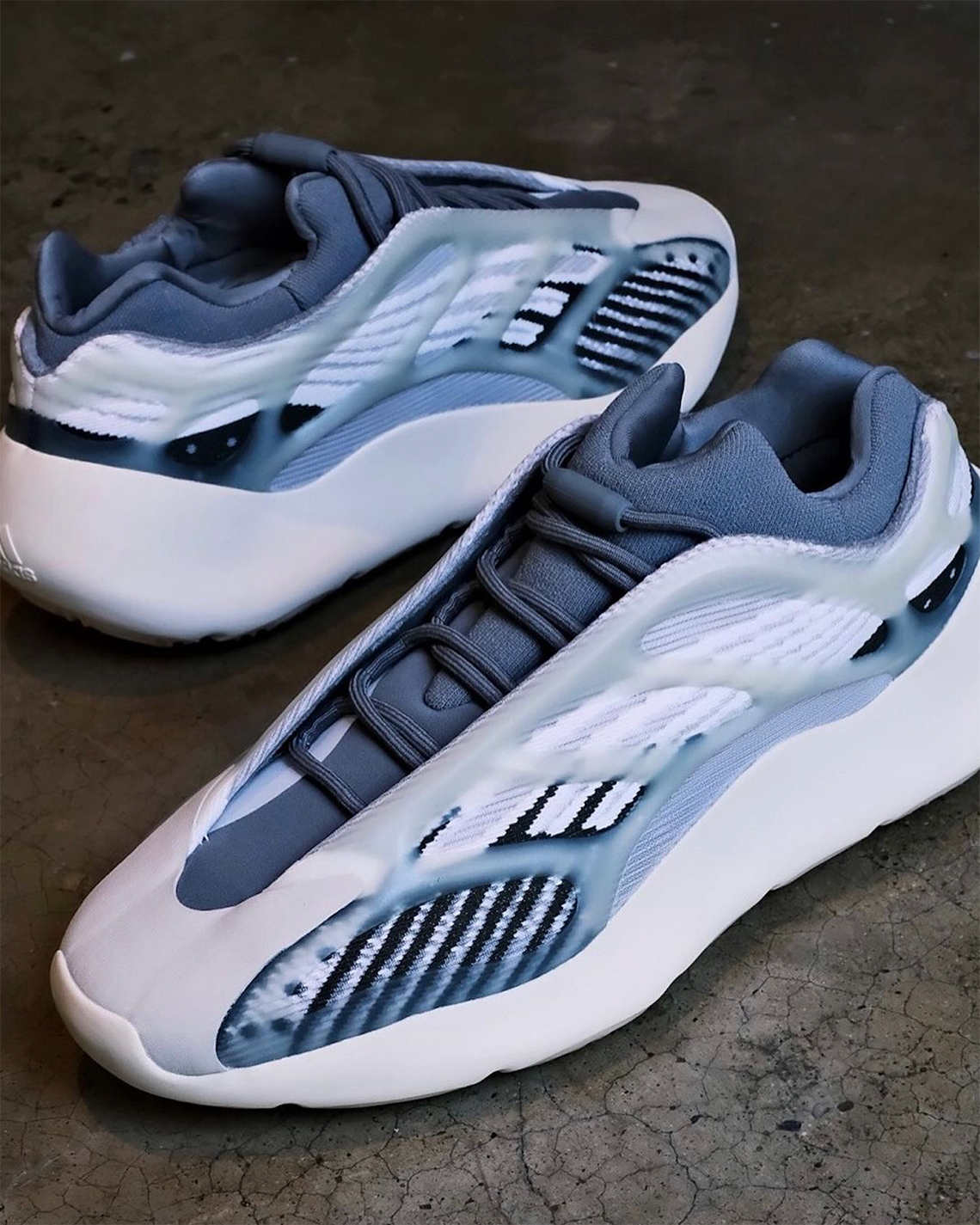 Yeezy 700 hot sale salts