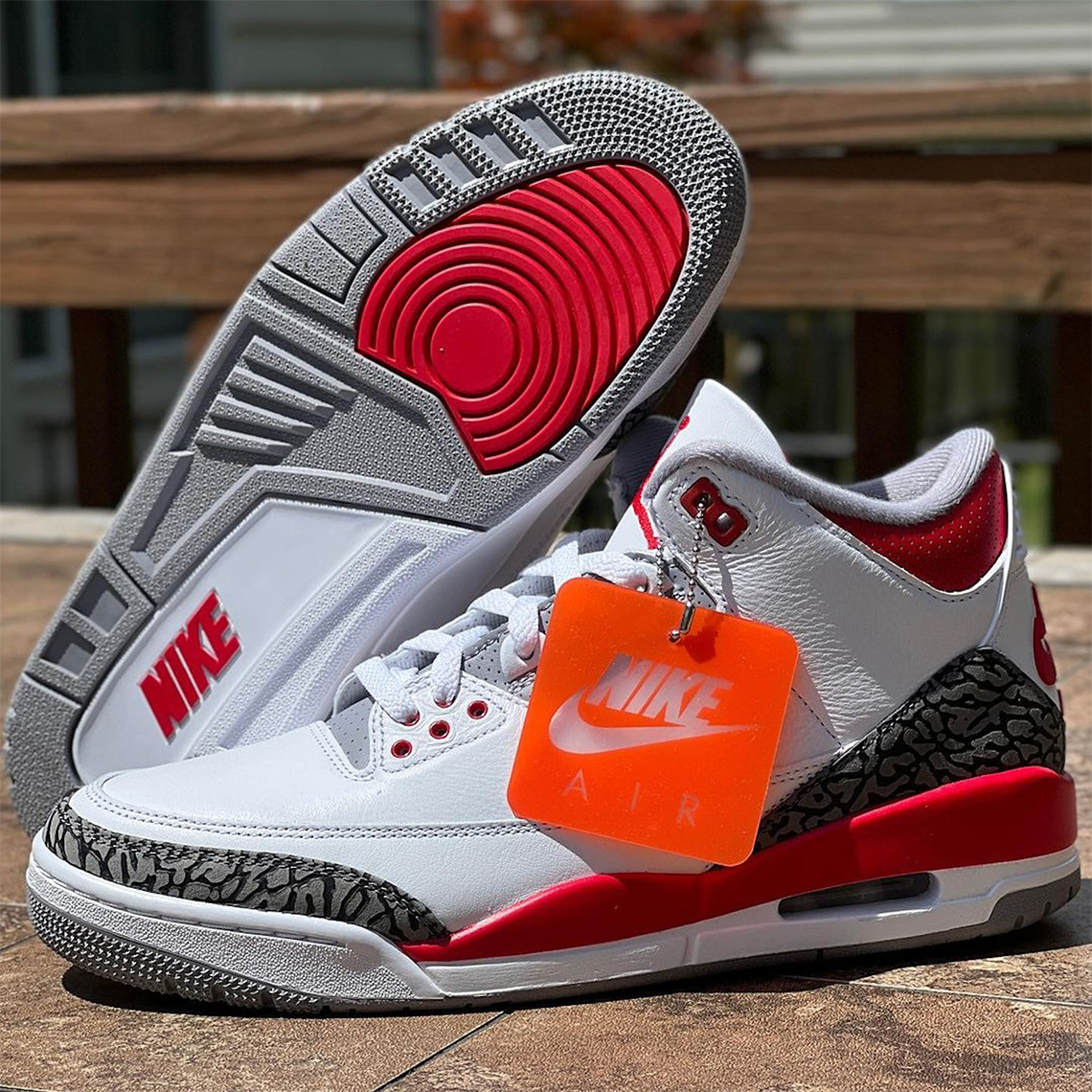 fire red 3s 2022