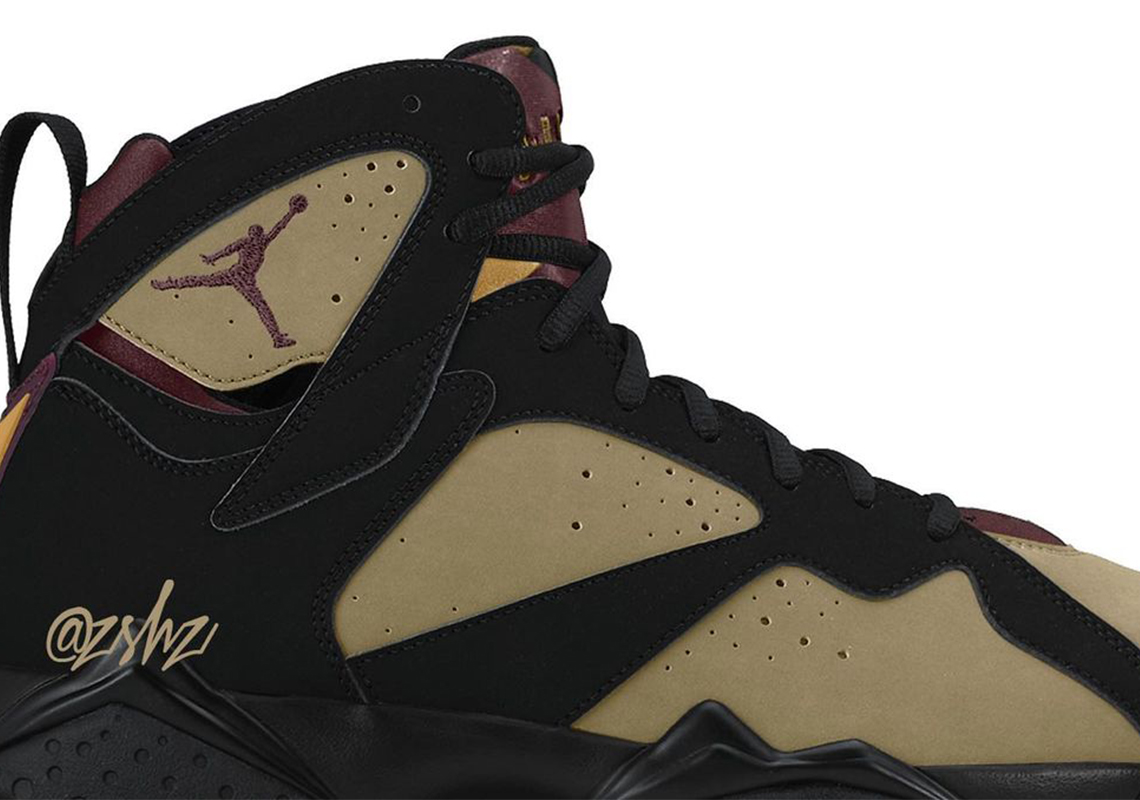 Matte black hotsell 7s jordans