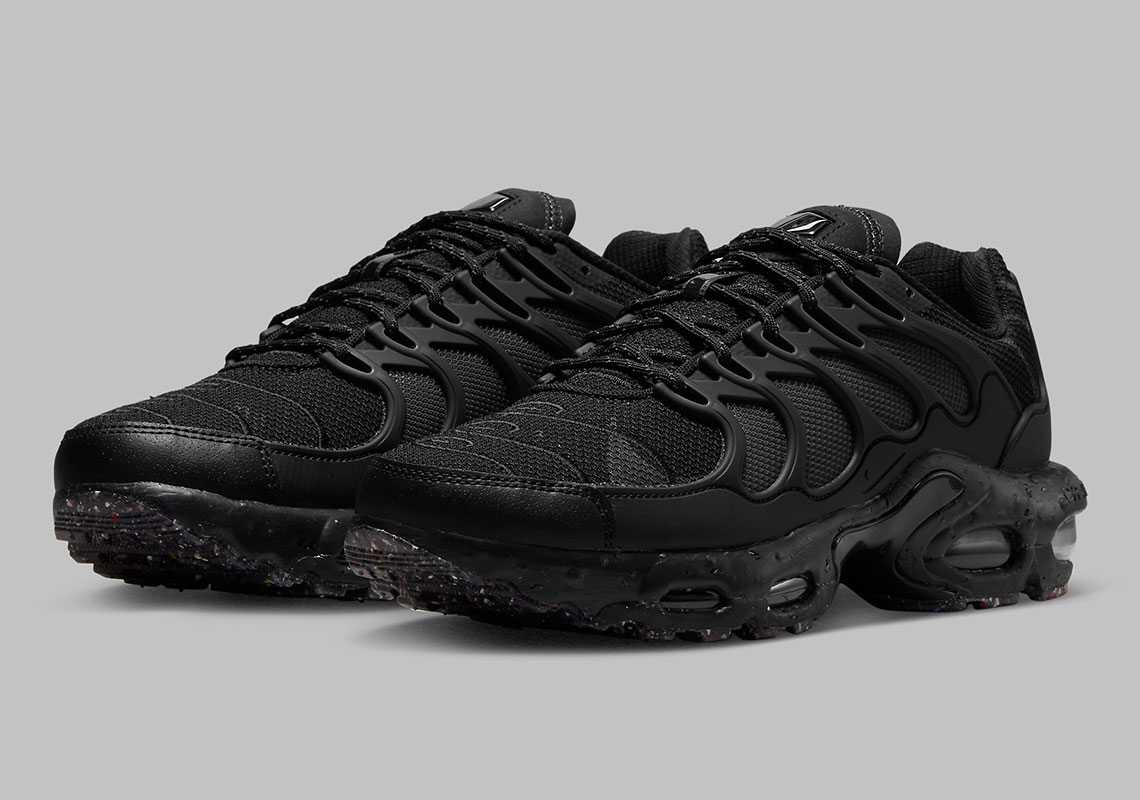 air max tuned triple black