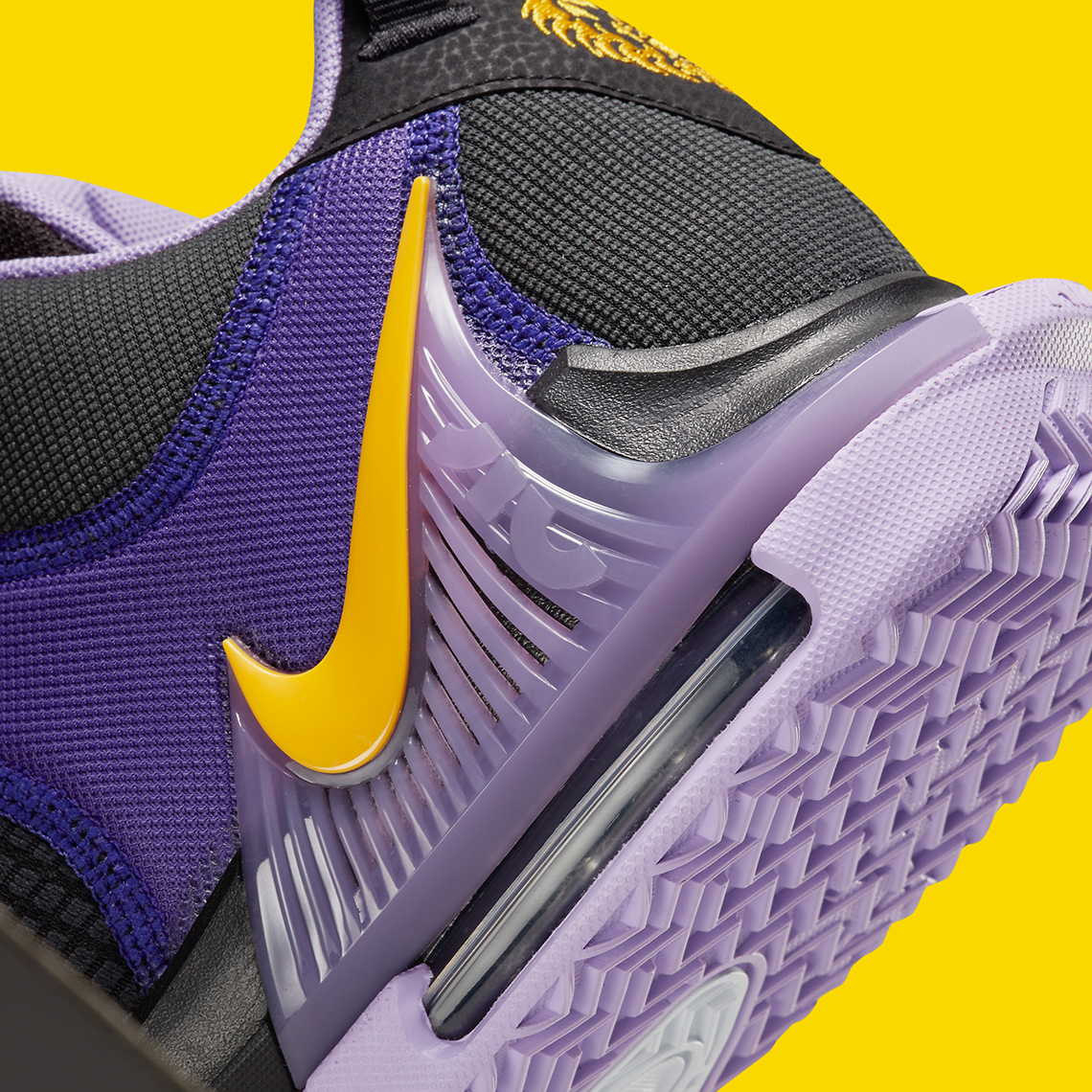 nike Svart lebron witness 7 lakers DM1123 002 5