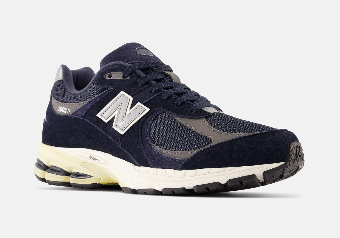 New Balance 2002r Eclipse 4