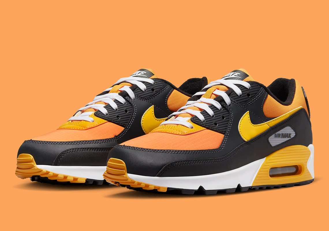 This Ripstop-Accented Nike Air Max 90 "Kumquat" Leans Halfway Into Fall