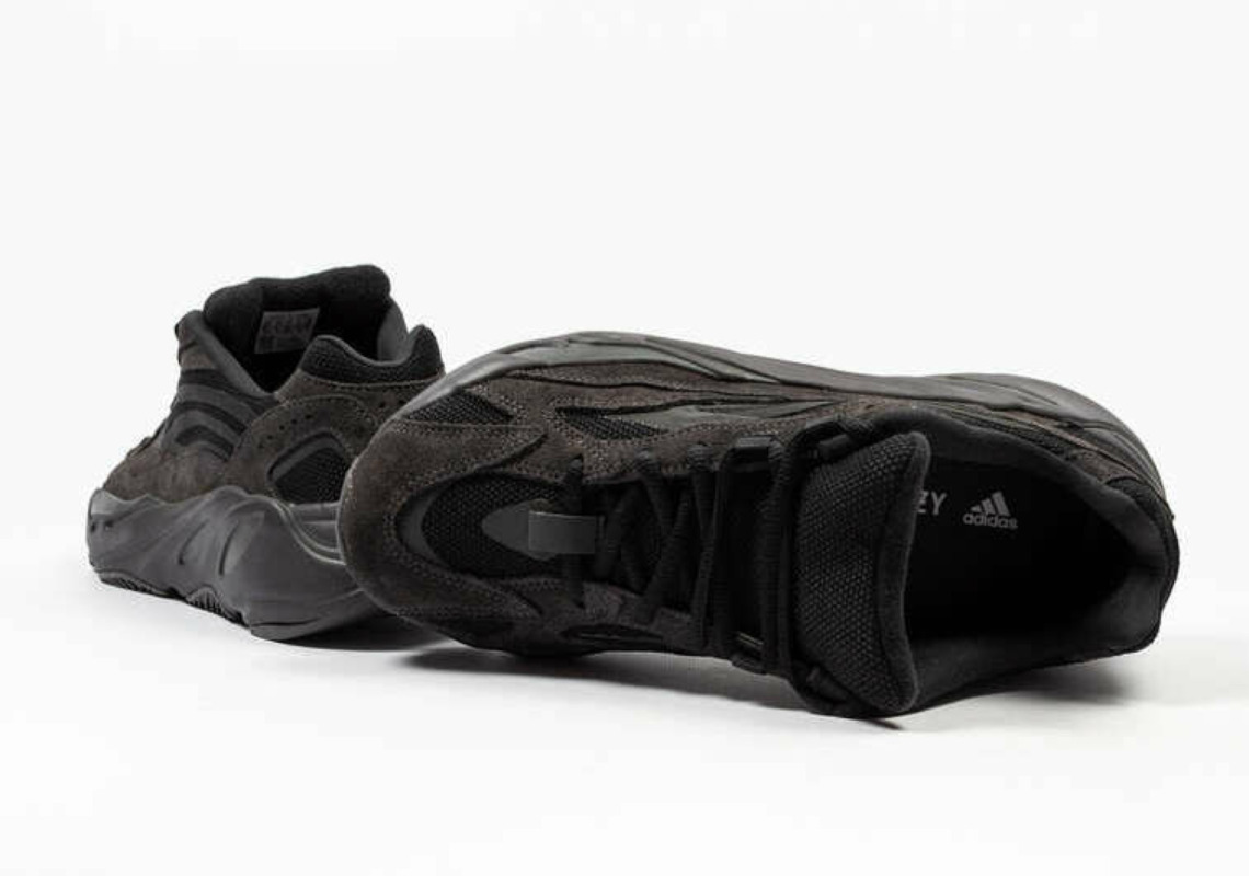 Adidas Black Yeezy Boost 700 V2 Fu6684 03