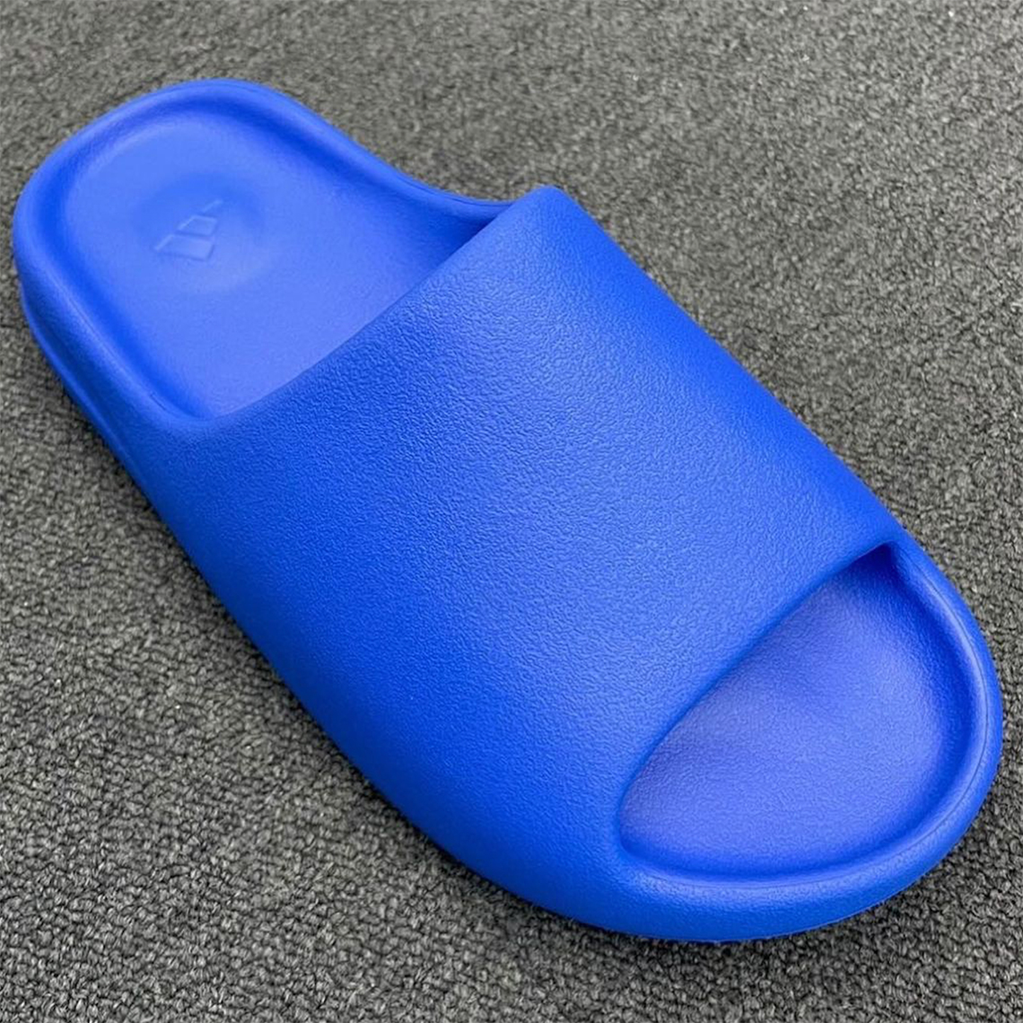 adidas Yeezy Slides Are Expected To Arrive In “Azure” Blue LaptrinhX