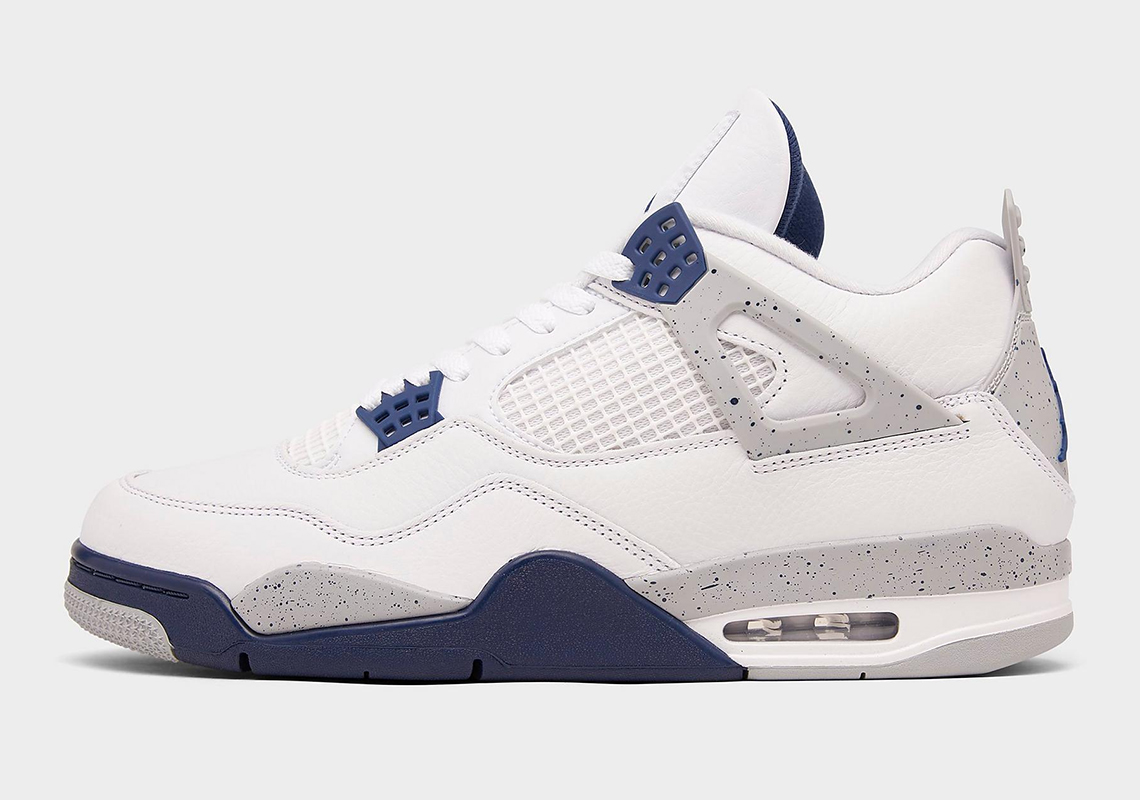 Air Jordan 4 \