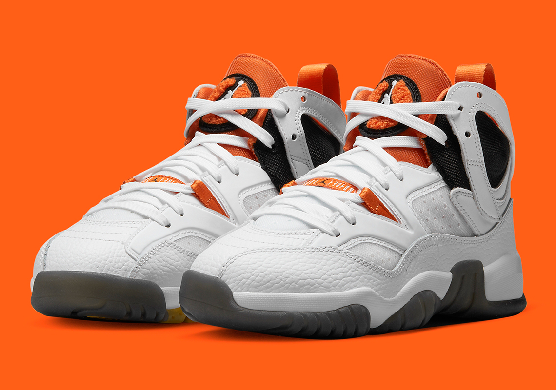 The roger federer plays in the off white x air jordan Appears In The Signature “Starfish” Orange