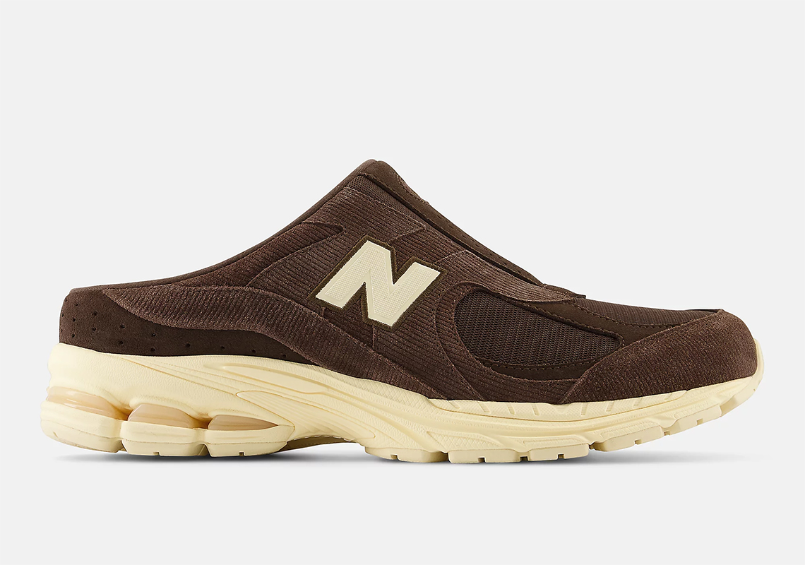 New balance store clogs mules