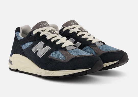 "Navy" And "Castlerock" Color In The New Balance 990v2 Made In USA