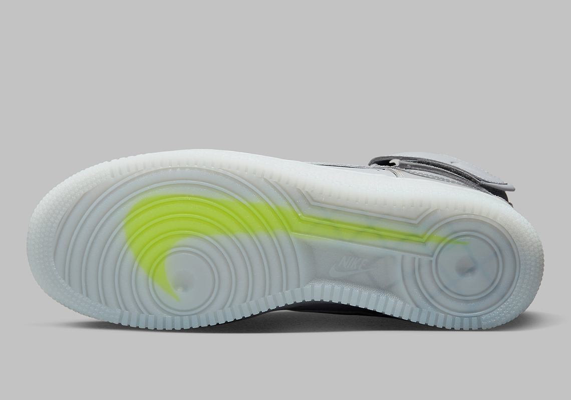 Stranger Things x Nike Blazer Mid Upside Down Grey Volt Dz5428 001 5 1