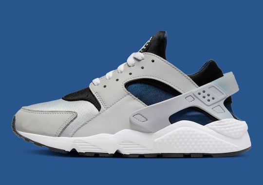The Nike Air Huarache Continues Its Run With Pure Platinum And Navy Blue