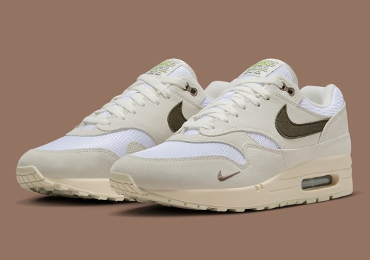 The Definition Of Air Appears On The Nike Air Max 1