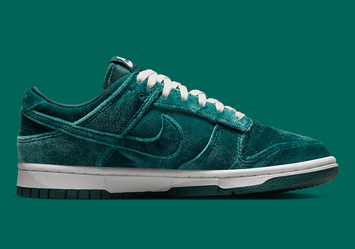 Nike Dunk Low Velvet Teal DZ5224-300