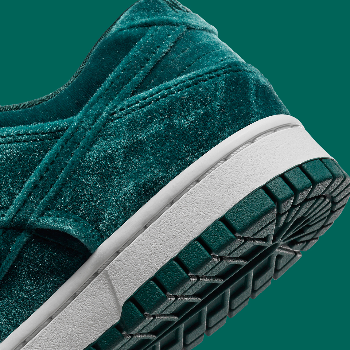 dunk low velvet teal