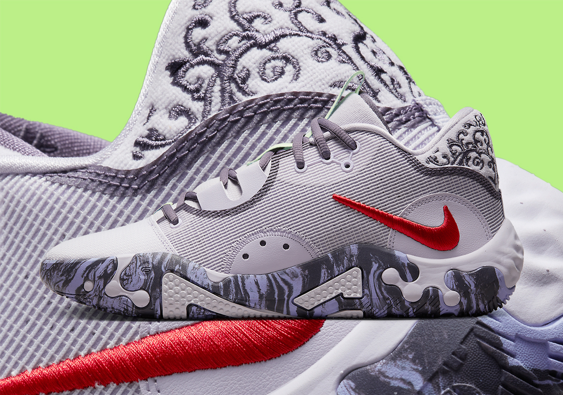 Vine Embroidery Adds Elegance To The nike shox good for jogging