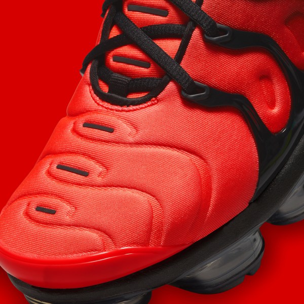 vapormax plus red womens