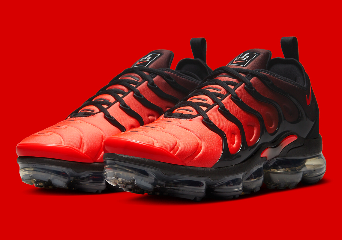 vapormax plus mens red