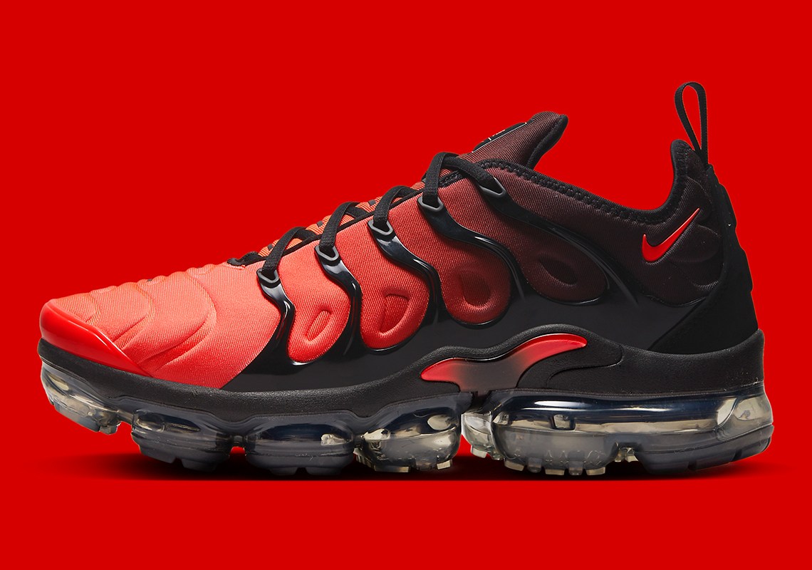NIKE AIR VAPORMAX PLUS 11.5 BLACK BRIGHT CRIMSON RED DZ4857 011 MAX FK VM TUNED NIKE AIR VAPORMAX PLUS 11.5 BLACK BRIGHT CRIMSON RED DZ4857  main image 4